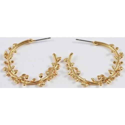 European and American small fresh creative design metal wind golden vines winding C-shaped opening girls earrings earrings