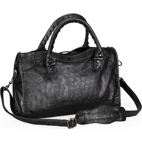 New Brand Chic PU Leather Stylish Messenger Shoulder Bag Luxury Handbags Women Bags Designer Soft Tassel Motorcycle Bag Ladies