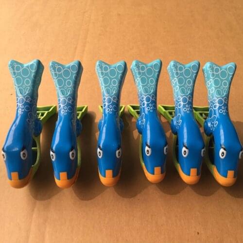 2Pcs Powerful Laundry Big Clip Beach Towel Clip Imitation Fish Beach Quilt Clips Plastic Thick Windproof Clothespin physical