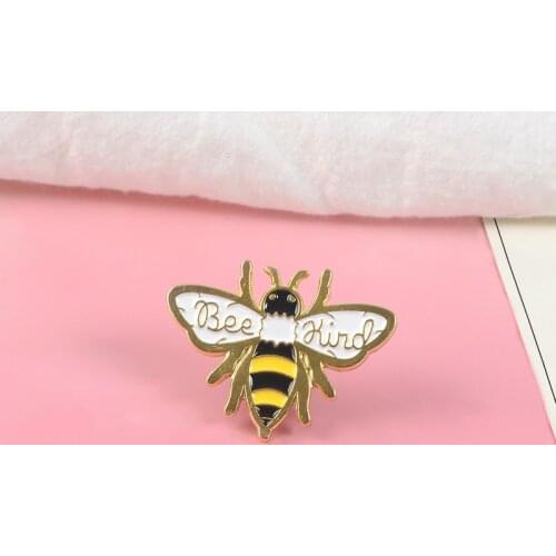 Be kind bee enamel pin Hard-working Collecting honey brooches Kindness insect Lapel pins badges Shirt backpack jewelry gift pins
