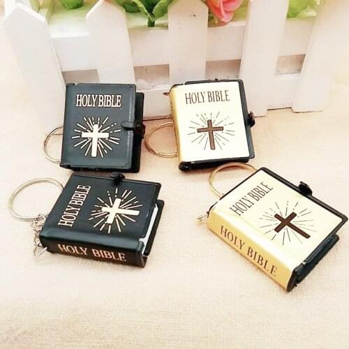 Funny Simulation Book Pendant Mini English Version of Christian The Holy Bible Keychains Car Key Bags Creative Personality Gifts