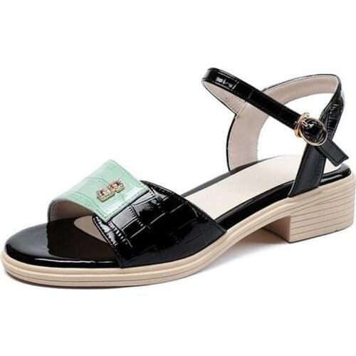 2021 New Spell Colors Cowhide Patent Leather Summer Women Sandals Comfort Low Heel Shoes Fashion Sandals Women Sandals Big Size