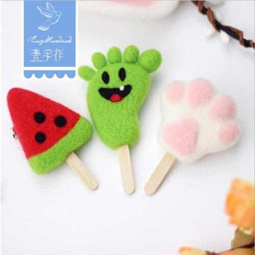 Cat claw brooch wool needlepoint kit wool felt needle felting keychain craft needlecraft DIY handmade