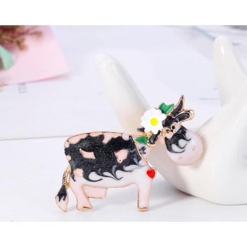 2021 Brooch Adorable Clothes Brooches Accessories Unisex Cartoon Cow Rhinestone Brooch Badge Rhinestone Pin for Gifts
