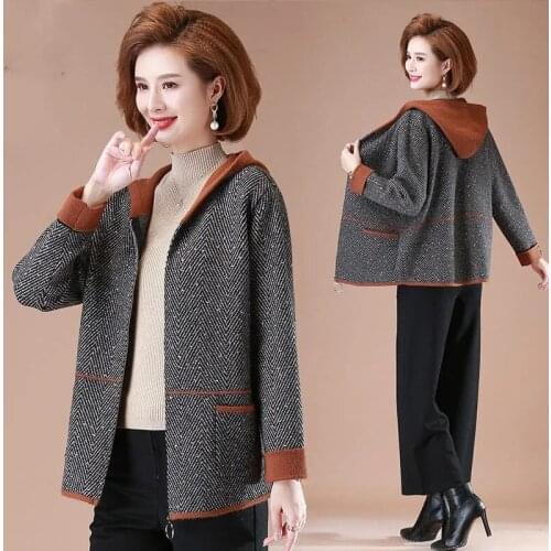Mother Spring Hooded Knitted Cardigan Jacket 2021 Spring Autumn Middle-aged Women Short Large Size Western Thin Sweater CoatA342