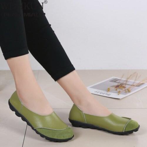 Summer Woman Soft Leisure Flats Leather Shoes Woman Moccasins Loafers Female Casual Driving Footwear Big Size 35~44