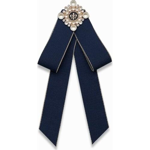 Korean Cloth Art Bowtie Brooch Crystal Pearl Flower Necktie Lapel Pin Luxury Wedding Dress Shirt Badge for Women Accessories