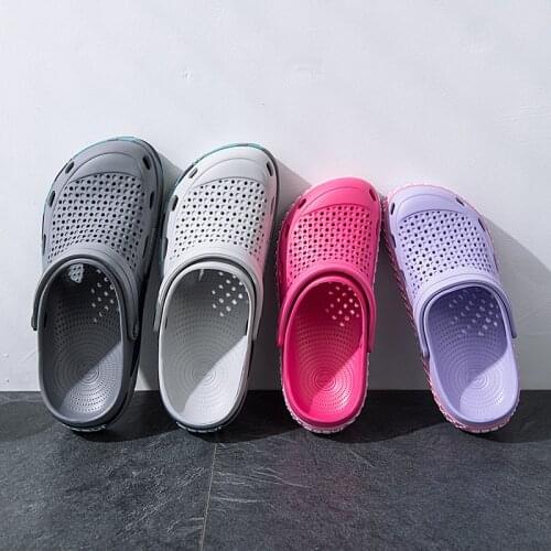 2021 Women Croc Men Beach Shoes Sandals Home Slippers Outdoor Summer Sea Aqua Shoes Wading Sneaker Leisure Shoes