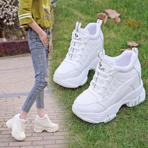 2020 New Women Outdoor Casual Sport Shoes Plus Size Non Slip Sneakers Slip On Loafers Comfortable Height Increase Swing Shoes