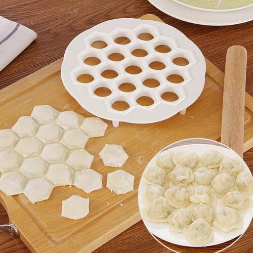 19 Holes Dumpling Mould Plastic Ravioli Maker Kitchen Gadget Ravioli Maker Dumplings Maker Meat Dumplings Maker Pelmeni Mold