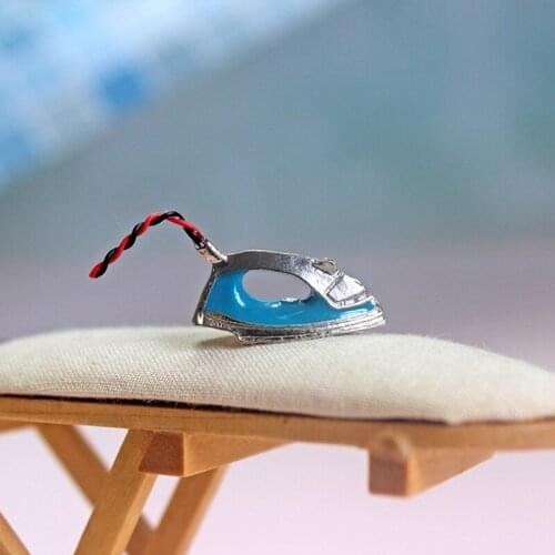 Mini decorative iron mini belt iron model tool 1:12 doll house miniature accessories