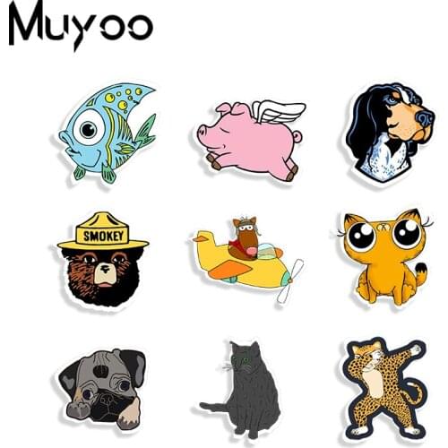 2019 New Smokey Bear Acrylic Brooch Funny Dog Cat Funny Brooches Epoxy Wild Animal Brooche Pin