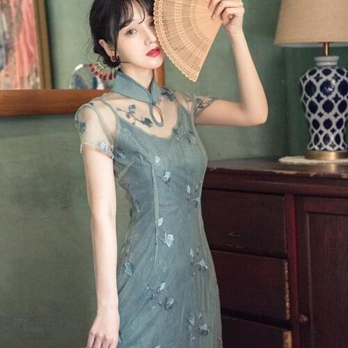Chinese Style Cheongsam Dress Lace 2021 Vintage Cauze Dresses Sexy Embroidery Cheongsam Suspender Dress for Women Elegant Party