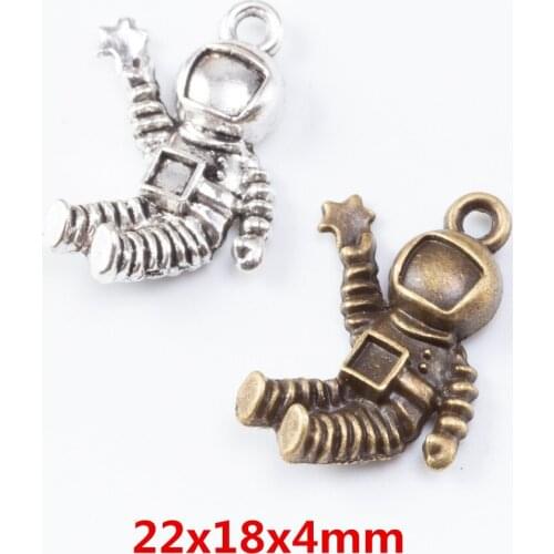 50 pieces of retro metal zinc alloy astronaut pendant for DIY handmade jewelry necklace making 7008
