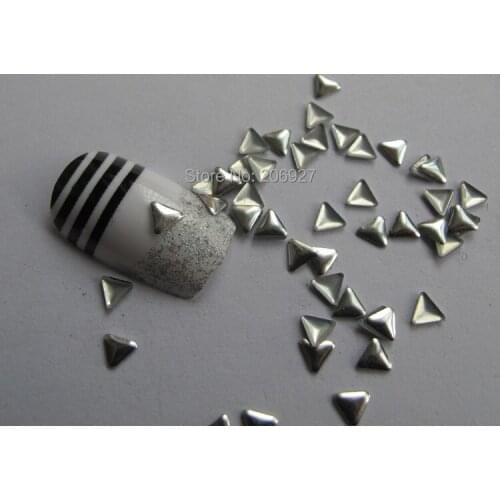 200pcs Cute S-71 4*4mm Nail Art Silver Triangle Metal Stud Nail Art Decoration