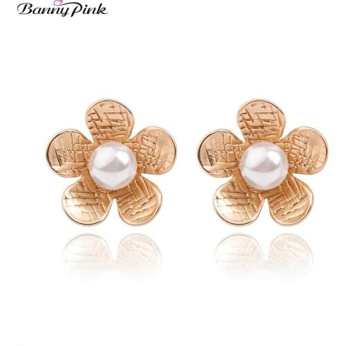 Banny Pink Cute Metal Flower Studs Earrings For Women Lovely Imitation Pearl Prevent Allergy Pendant Post Earrings Pendientes