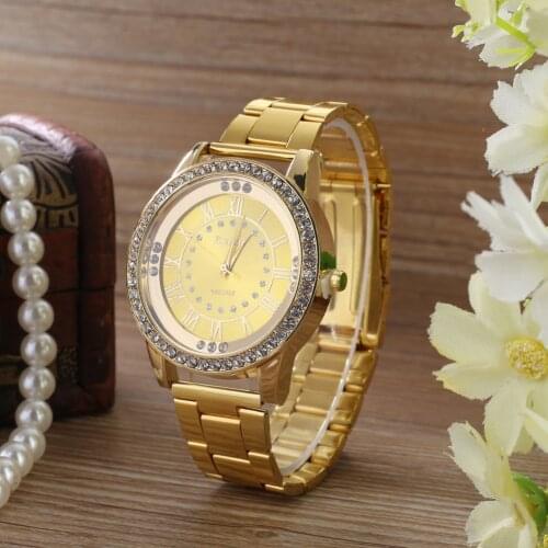 Men Women Hinestone Alloy Band Round Analog Quartz Watch Roman Numerals Clock Gold Plated Metal Mesh Band Wristwatch Gift