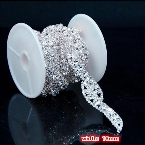 1 Yard/Pack 2Cm Fashion Twisted S-Shape Shiny Clear Crystal Rhinestone Chain Luxurious Bridal Trimmings Garment Bags Accessory