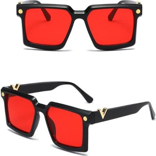 New style sunglasses for men and women Square anti-sun glasses Metal accessories plastic sunglasses uv400 Outdoor sports and lei
