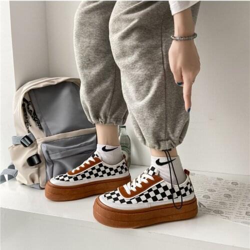 2021 Womens Casual Board Shoes Woman Flats Sports for Summer All-match Fashion Moccasins Loafers 2021 High Thick Sole Wedges