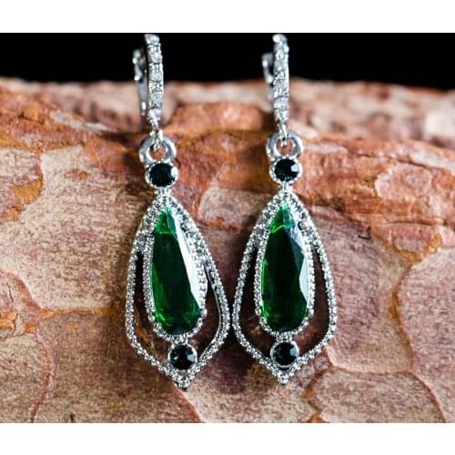 Vintage drop shape Drop Earrings Green Stone Luxury Jewelry Delicate fashion Earrings For Women 2020 Engagement Wholesale Q5D260