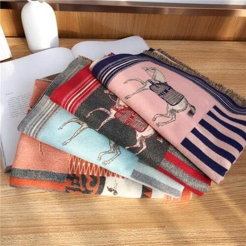 New Fall Winter Euro Thicker Warm Shawls Cashmere Scarf For Women Retro Horse Fringed Pattern Imitation Cashmere Ladies Scarves
