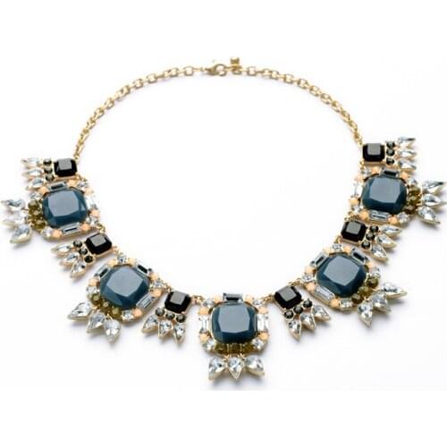 Bulk Price The Most Popular Extravagant Elegant Resin Glass Popcoin Chain Plant Shiny Gold Color Choker Necklace