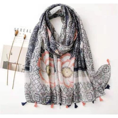 2021 New Fashion Vintage Flower Print Tassel Scarf Shawls Long Soft Floral Scarves Hijab Wrap