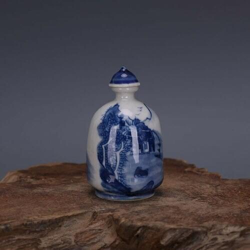 Collection Chinese Old blue-and-white Porcelain Landscape Figure Snuff Bottle