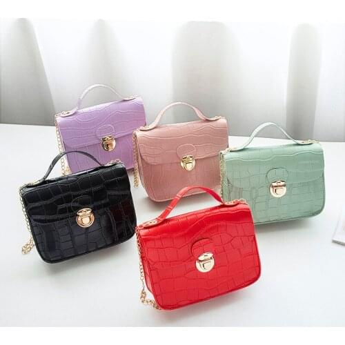 VASSARETTE Women's Messenger Bags