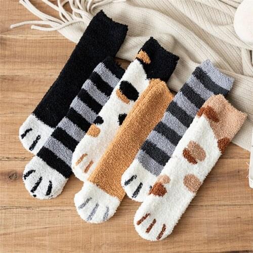Cute socks female casual cartoon plush coral velvet women\s socks autumn and winter cat claws cute thick warm socks