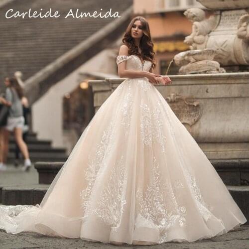 Off-the-shoulder Bride Dress Lace Appliques Ball Gown Wedding Dresses Chapel Train Luxury Wedding Gowns