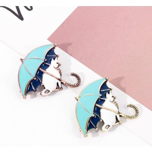 Cute White Cat Brooch Hiding In The Umbrella Alloy Enamel Ladies Fashion Cartoon Animal Lapel Backpack Jacket Badge Accessory