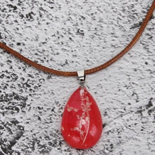 Hot good Luminous Stone Fluorescent Necklace Water Drop Glow Creative Gem Charm Jewelry Handmade Necklace Women