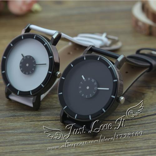 2018 Lover Couples Sport Analog Quartz Wristwatch Black White Automatic rotation second dial Leather Watch Unisex Women Men