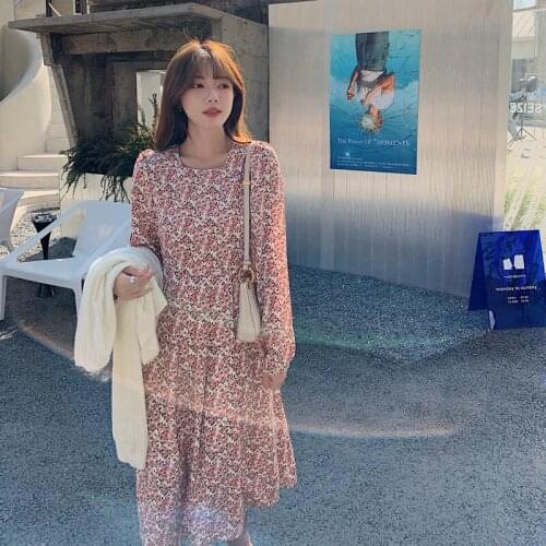 2021 Autumn new Korean version gentle, elegant, sweet and slim womens dress small square collar floral waist closing Chiffon Dr