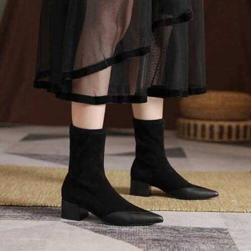 XGRAVITY 2021 Autumn New V Cut Shoes Fashion Short Boots Ladies Design High Heel Boots Chunky Heel Boots Female Ankle Shoe S005