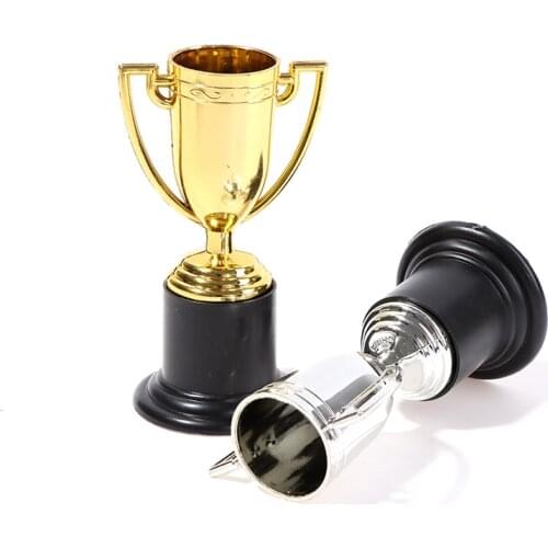 1Pc Plastic Mini 10cm Trophy Trophy Football Soccer Cup Trophies for Sporting Events Birthday Parties Kids Gift