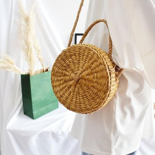 2018 INS fashion New summer beautiful cute round straw oblique shoulder bag