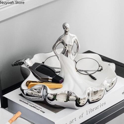 European Style Light Luxury Modern Storage Tray Decoration Creative Character Craft Decoration Fruit Tray Living Room Decoration