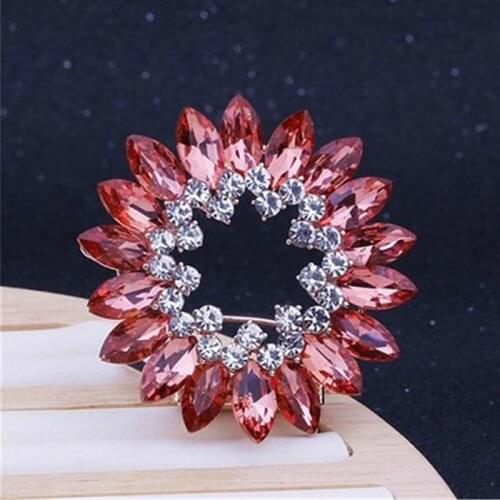 Big Flower Crystal Brooch For Women Fashion Brooch Pin Bouquet Rhinestone Brooches Pins Scarf Clip Fashion Jewelry Gifts