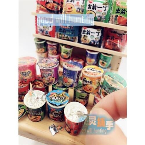 1pcs 1.9cm 1:12 Miniature drums of instant noodles with food fork Mini Chinese Instant Noodles for dollhouse decor kitchen Toys