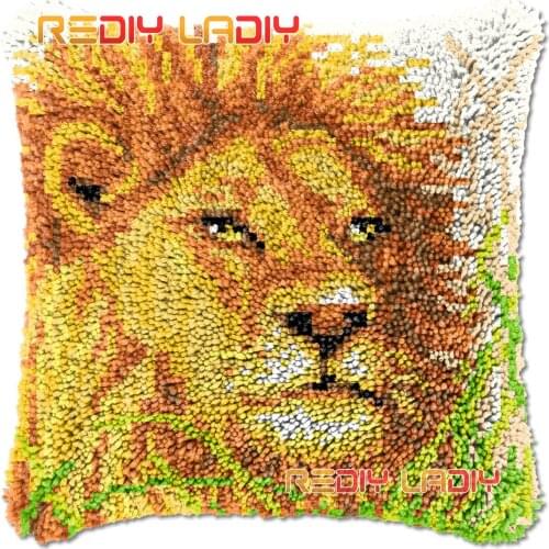 Latch Hook Cushion Cover Lion in the Woods Needlepoint Kits Chunky Acrylic Yarn Crocheting Pillow Case Arts & Crafts