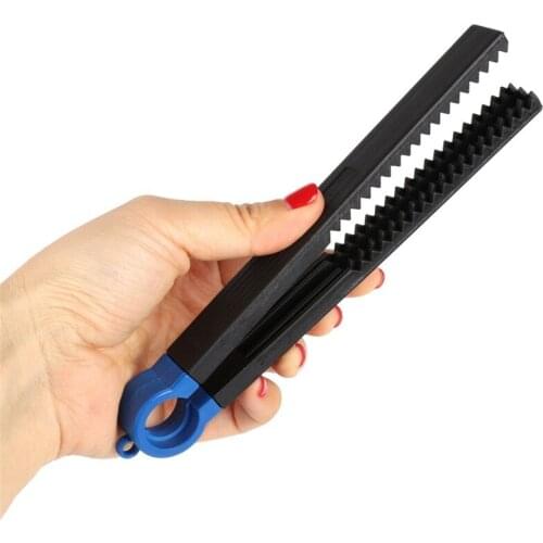 Professional Fishing Grips Fish Grabber Body Clamp Holder Hand Controller Multi Functional Clip Tool Portable Gripper Pliers