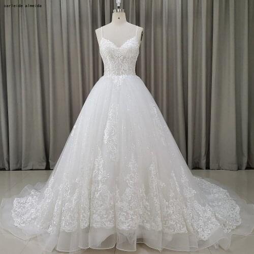 Vestido de noiva Shinning Tulle Luxury Wedding Dress with Unique Lace Appliques Chapel Train Bride Dress