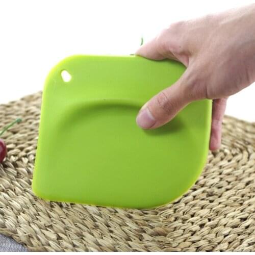 Silicone Dough Scraper Flexible Multipurpose Kitchen Food Spatula for Bread Cake QX2E