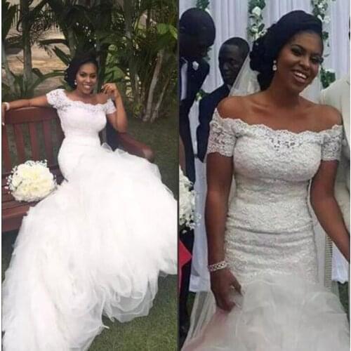 Vintage Lace Appliues Mermaid Wedding Dresses African Fashion Short Sleeve Boat Neck Tiered Wedding Gown Bride Dress W0409