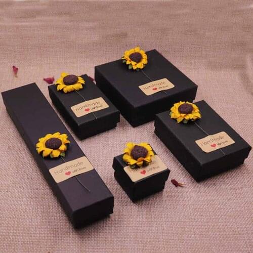 24pcs 2018 hot sale DIY Flower & HandMade With Love Label Necklace box Kraft /Black /Blue/White New Design Packing Pendant Box