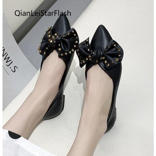 Spring Women Flats Rivets Butterfly Knot Slip on Flats Shoes Black Ponited Toe Boat Shoes Woman Loafer zapatos mujer