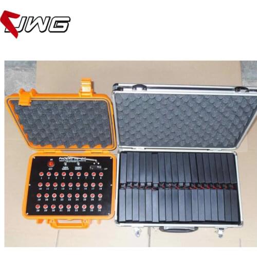 Fasting Shipping Cold Fireworks Fountain Wireless Control Mini Pyro Base System Remote Pyrotechnics Machine 36 Receiver 1Case